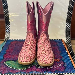 Girls pink boots